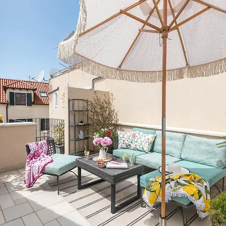 아파트 Eclectic Duplex With Sundeck Terrace *