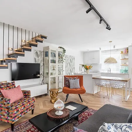 아파트 Eclectic Duplex With Sundeck Terrace 스플리트