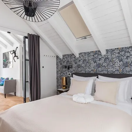 아파트 Eclectic Duplex With Sundeck Terrace